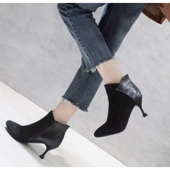 Sparkle booties with unique heel - Picture 3 of 3